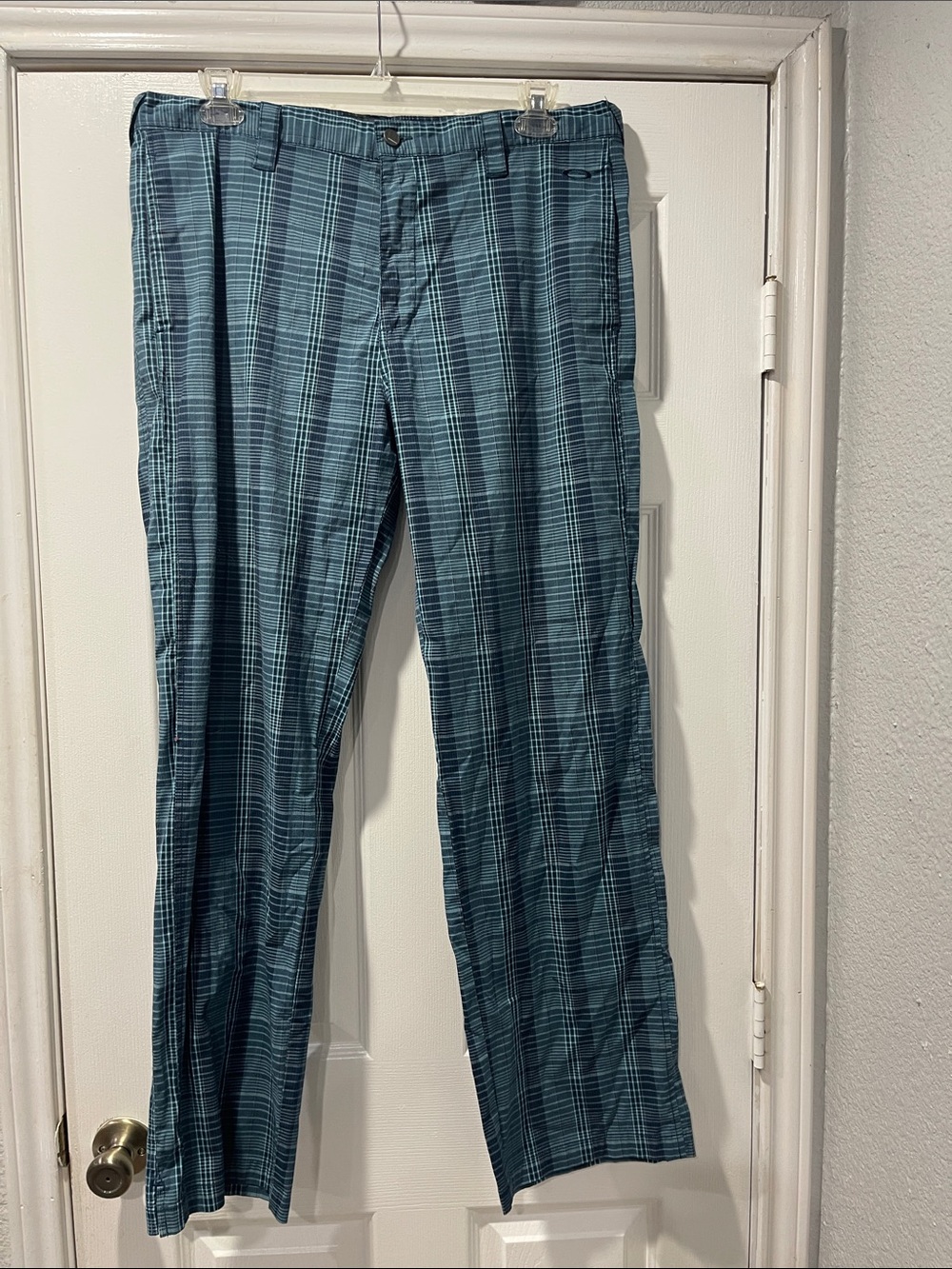 Oakley Men's Teal Plaid Chinos